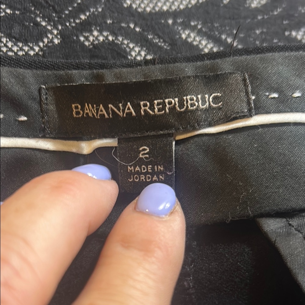Banana Republic Black Ankle Pants with White Accents - Picture 4 of 4
